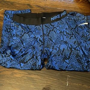 Nike workout leggings pants- snakeskin size medium